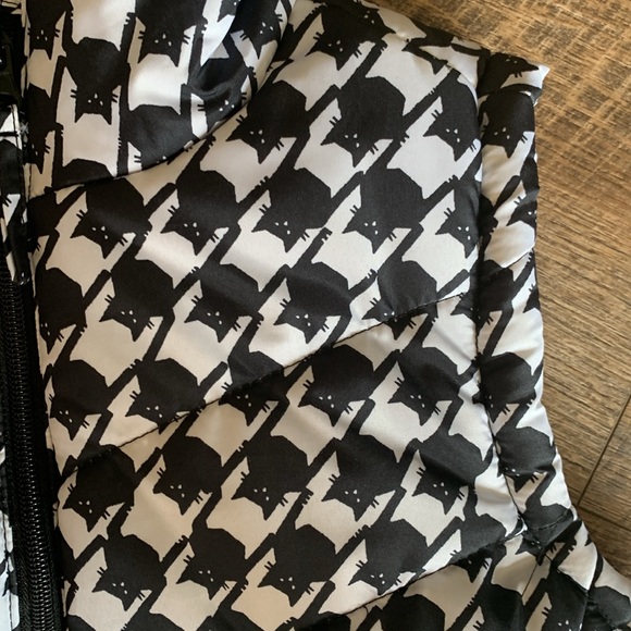 NWT Robert Maxwell Vest    XS.  Cute cat design. Adorable - Picture 3 of 4